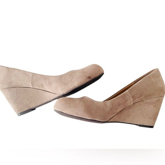 CL by Laundry Taupe Nima Wedge Pump size 8. - Picture 8 of 9
